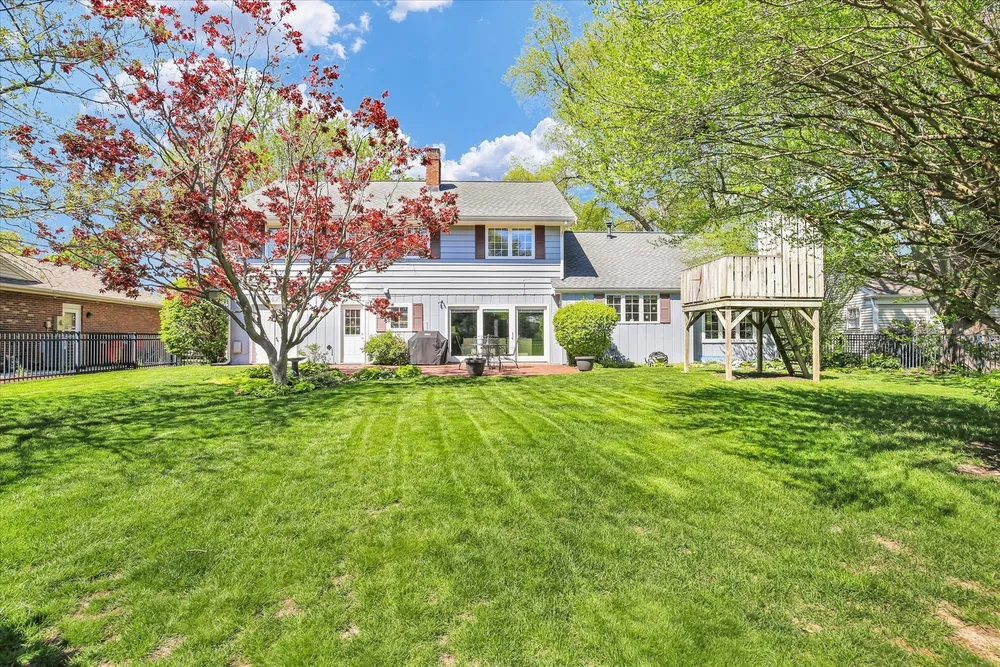 3405 Lakeshore Drive, Champaign, IL 61822