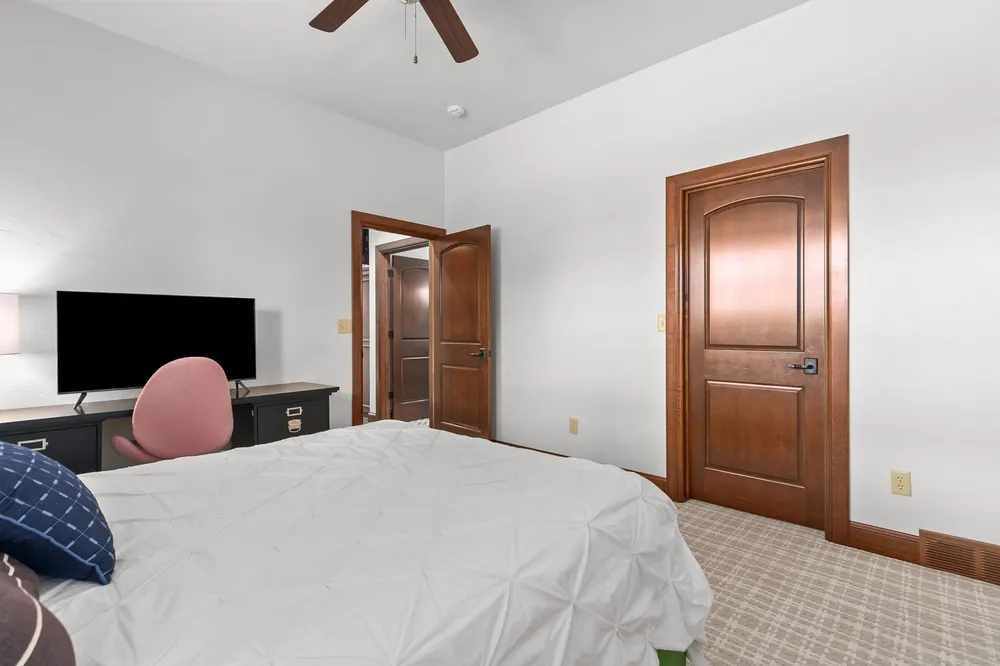 2730 E Apple Hill Blvd, Appleton, WI 54913