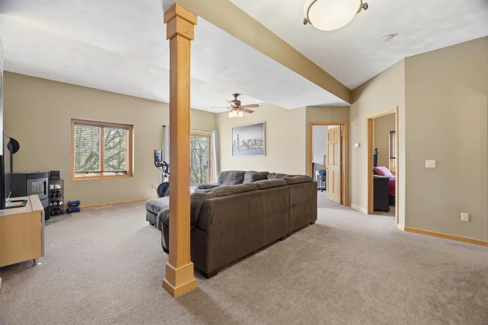 118 Shalimar Ct, Combined Locks, WI 54113