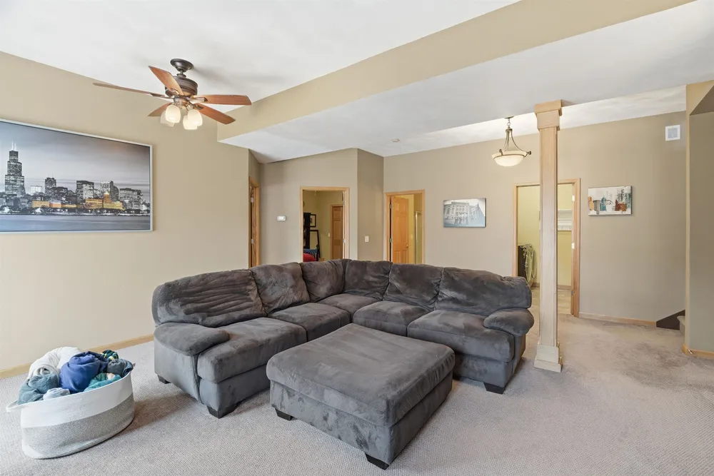 118 Shalimar Ct, Combined Locks, WI 54113