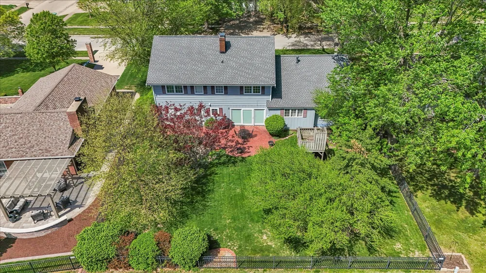 3405 Lakeshore Drive, Champaign, IL 61822