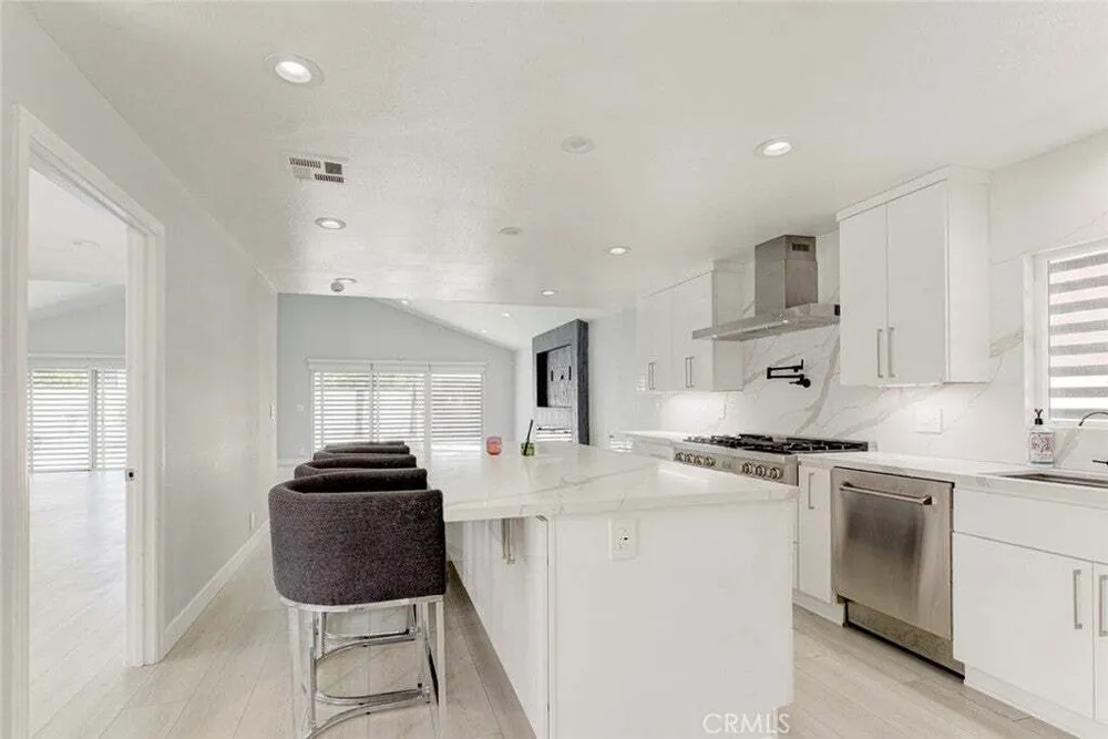 9450 Tampa Ave, Northridge, CA 91324