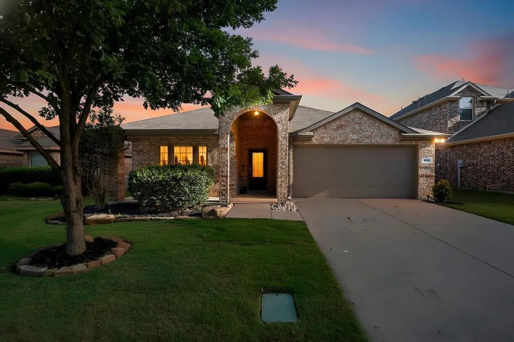 820 Austin Ln, Lavon, TX 75166