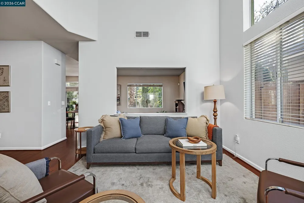 15 Creekside Dr, San Ramon, CA 94583
