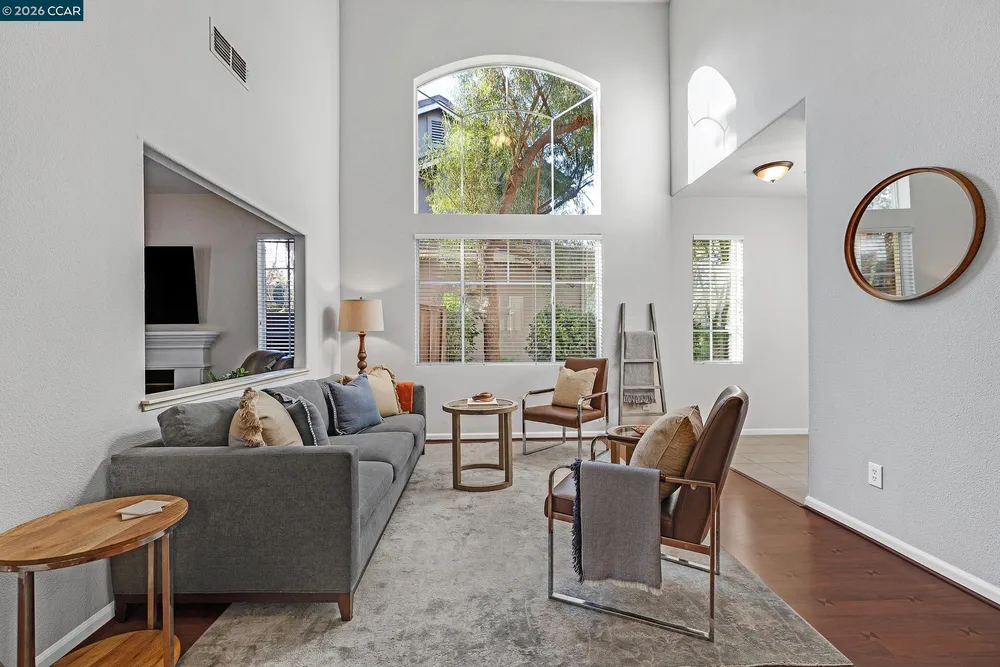 15 Creekside Dr, San Ramon, CA 94583
