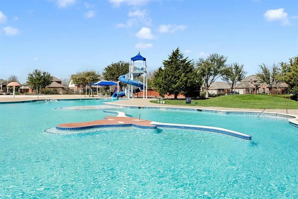 820 Austin Ln, Lavon, TX 75166