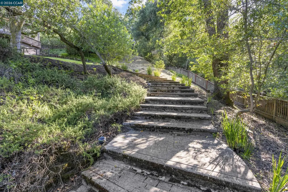 130 Montair Dr, Danville, CA 94526