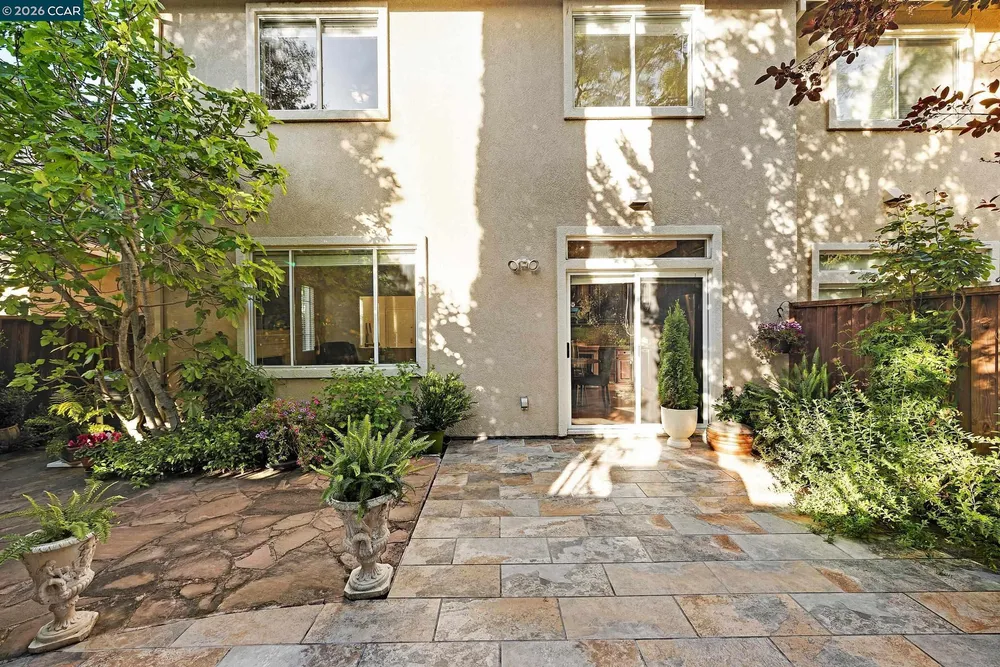 15 Creekside Dr, San Ramon, CA 94583