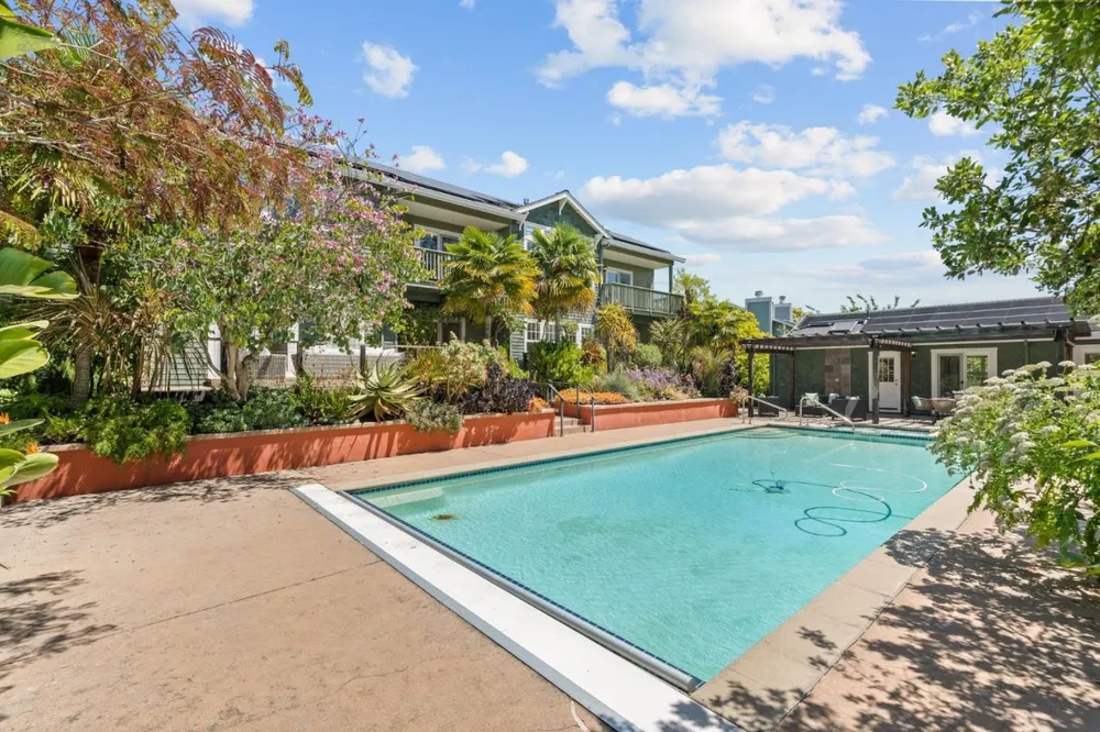 902 Fallen Leaf Way, Redwood City, CA 94062