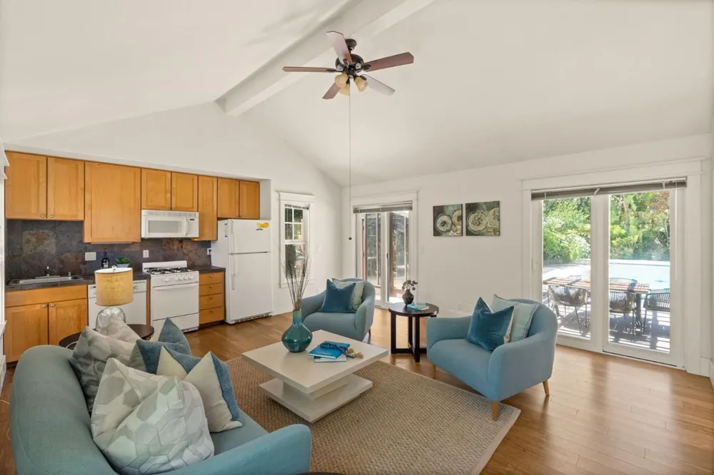 902 Fallen Leaf Way, Redwood City, CA 94062