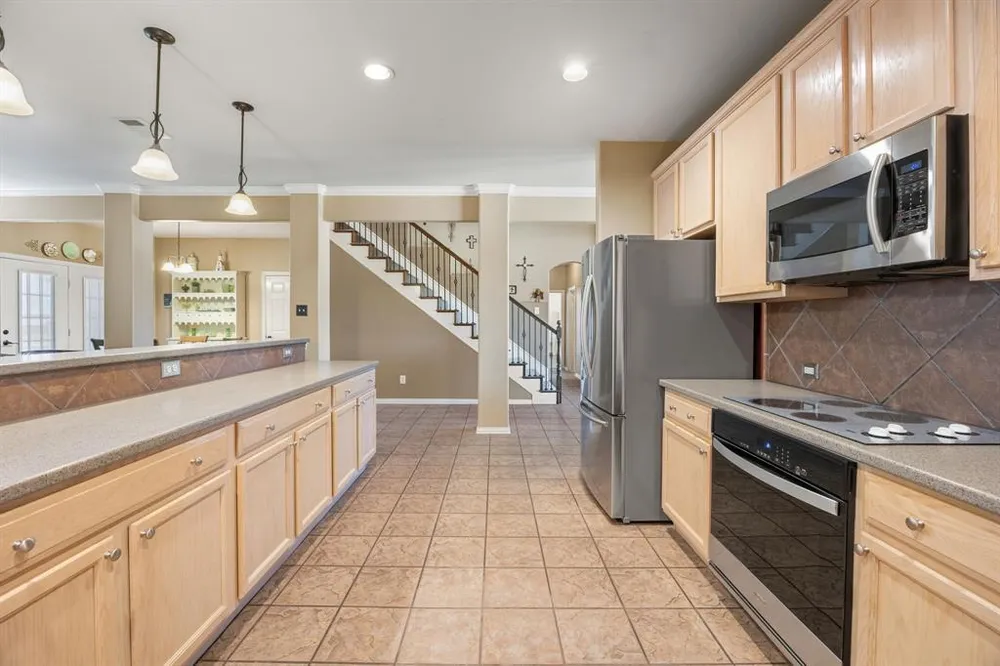 6317 Bear Run Rd, The Colony, TX 75056