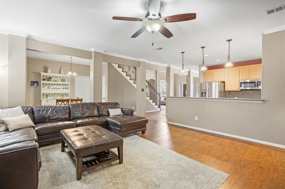 6317 Bear Run Rd, The Colony, TX 75056