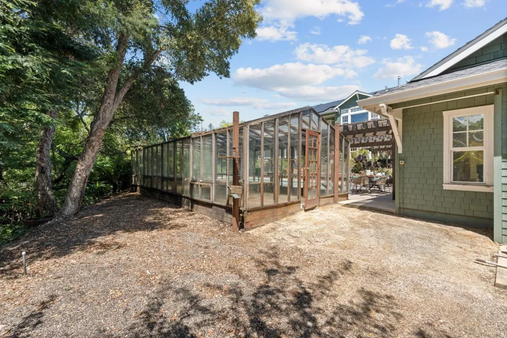 902 Fallen Leaf Way, Redwood City, CA 94062