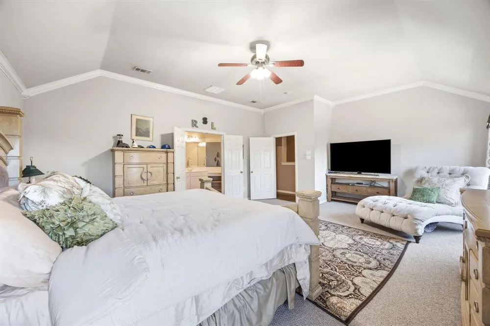 6317 Bear Run Rd, The Colony, TX 75056