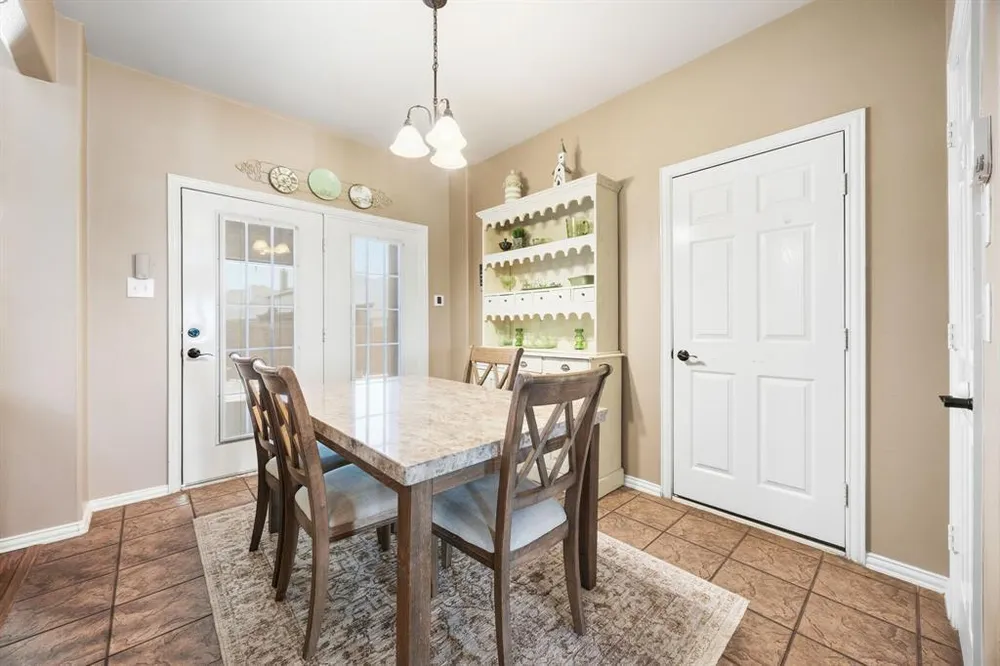 6317 Bear Run Rd, The Colony, TX 75056