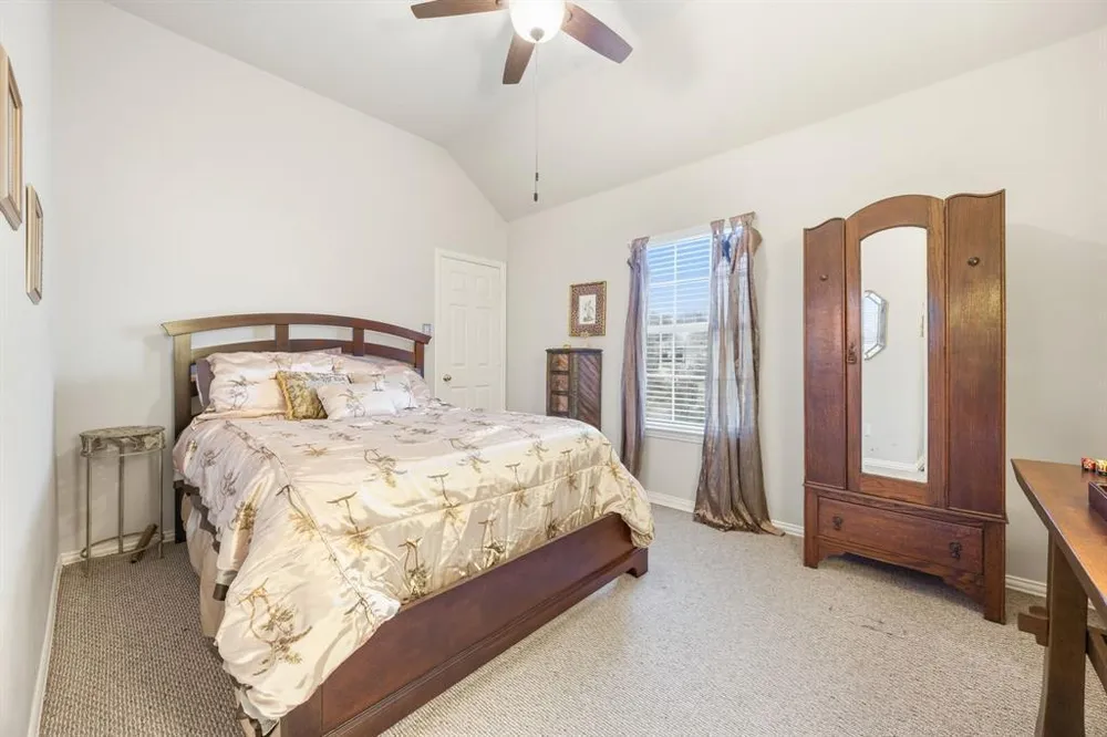 6317 Bear Run Rd, The Colony, TX 75056