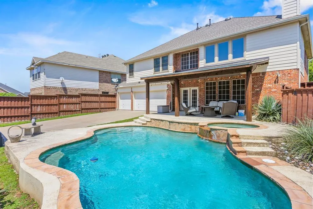 6317 Bear Run Rd, The Colony, TX 75056