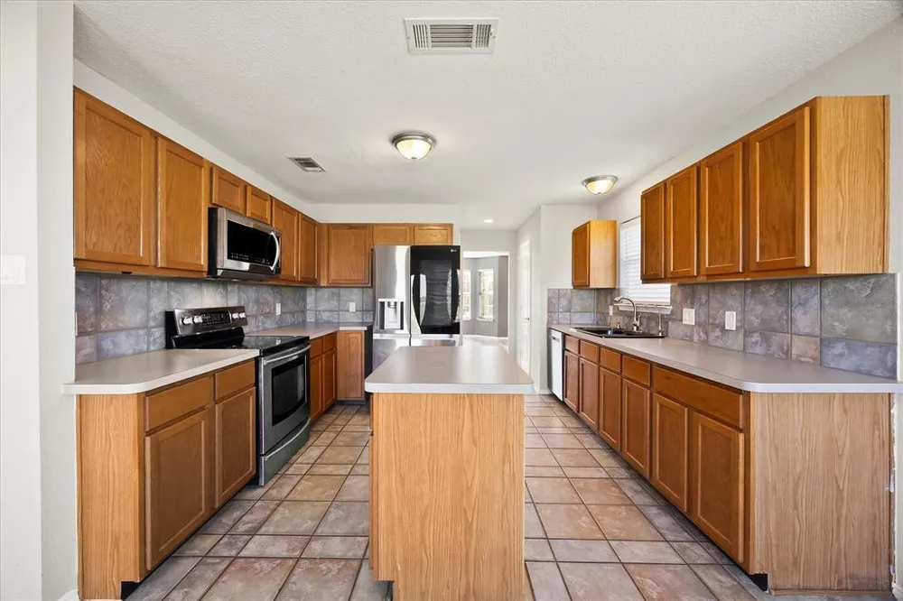 1026 County Road 544, Nevada, TX 75173