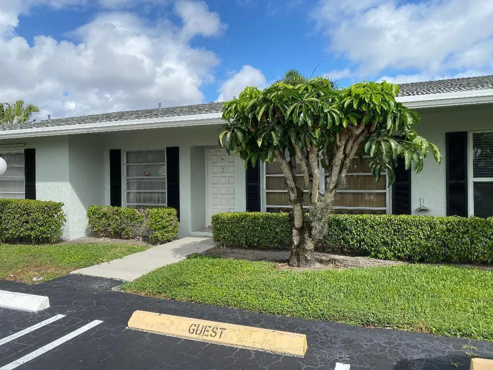 2331 Croton Ln, Delray Beach, FL 33445