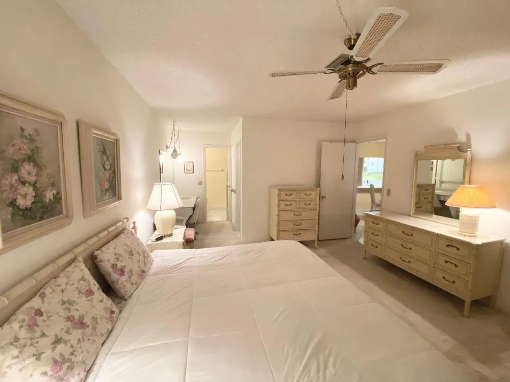 2331 Croton Ln, Delray Beach, FL 33445