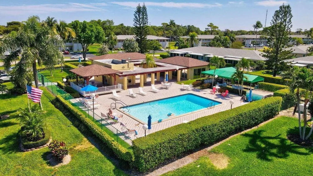 2331 Croton Ln, Delray Beach, FL 33445