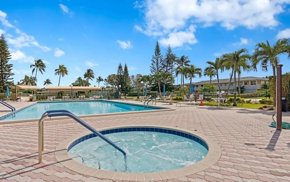 2331 Croton Ln, Delray Beach, FL 33445