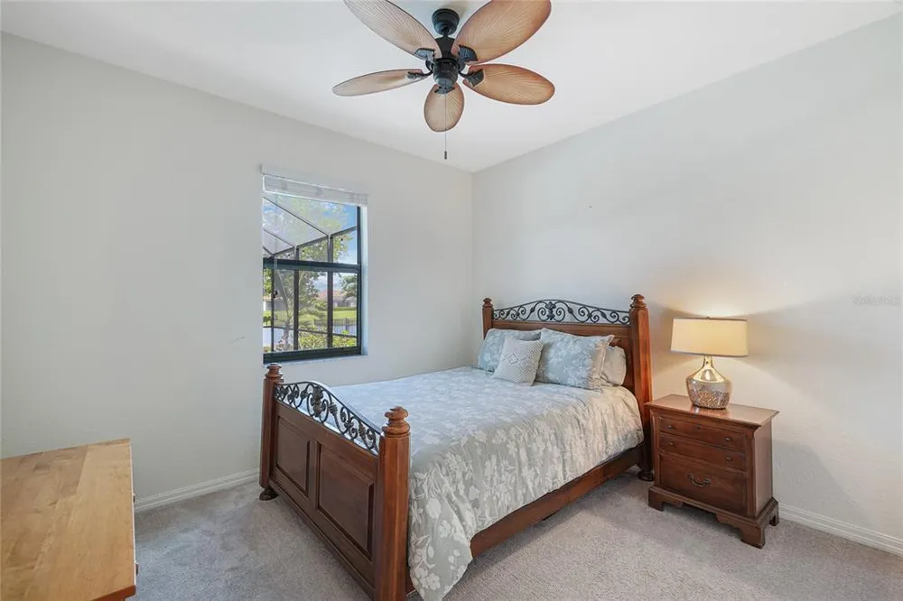 517 Mimosa Ct, Bradenton, FL 34212