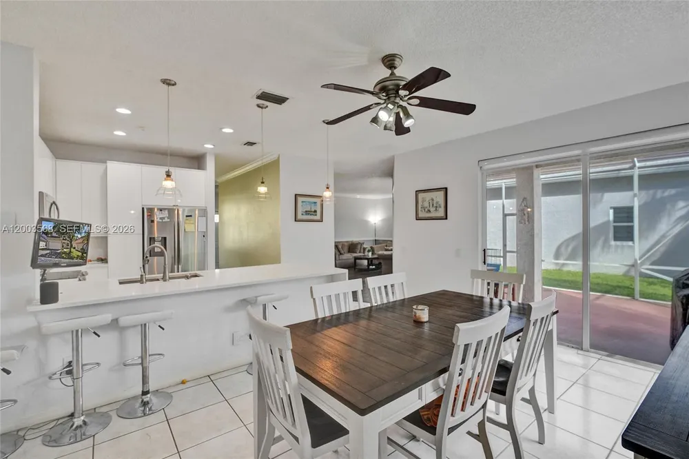 636 Sand Creek Cir, Weston, FL 33327