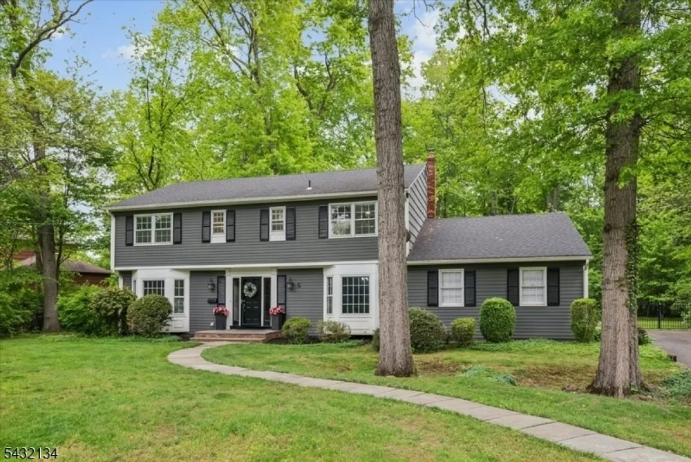 5 Blanchet Ct, Florham Park, NJ 07932