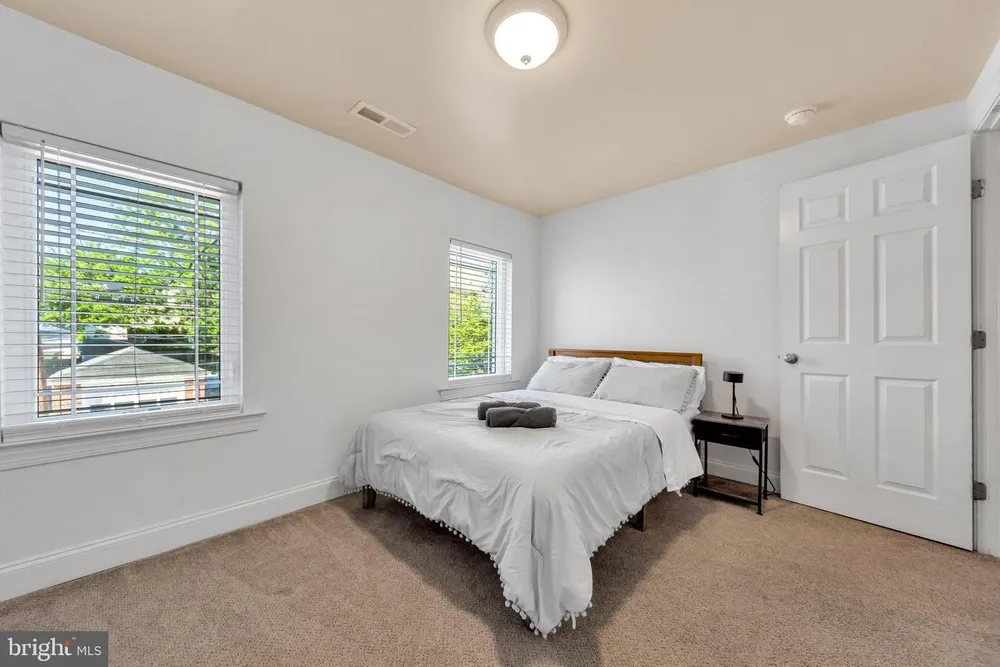 129 W 6th St, Bridgeport, PA 19405
