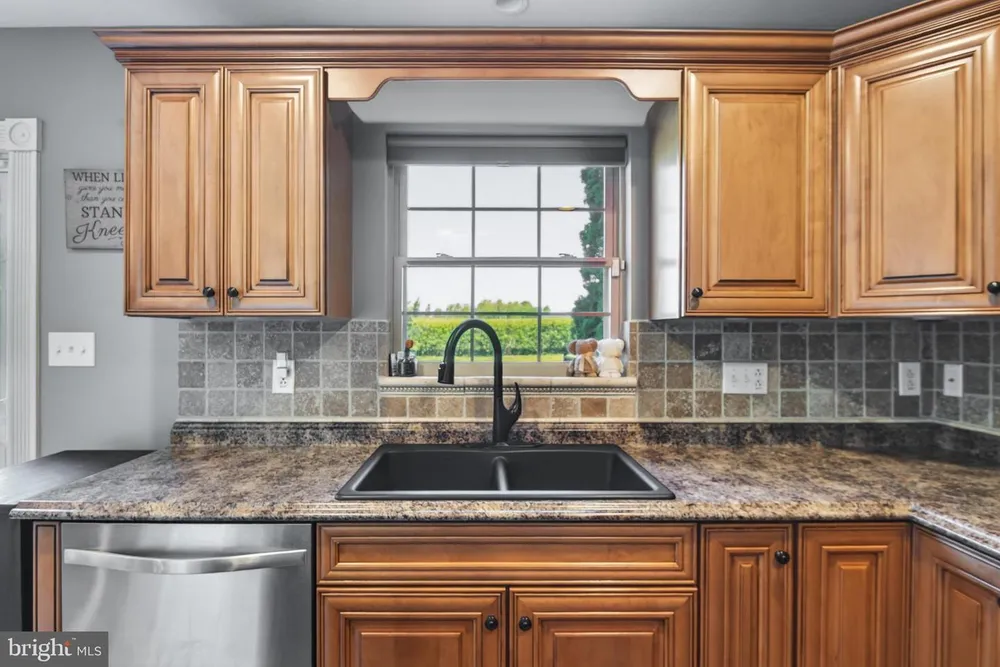 1241 Shadowbrooke Dr, Dover, PA 17315