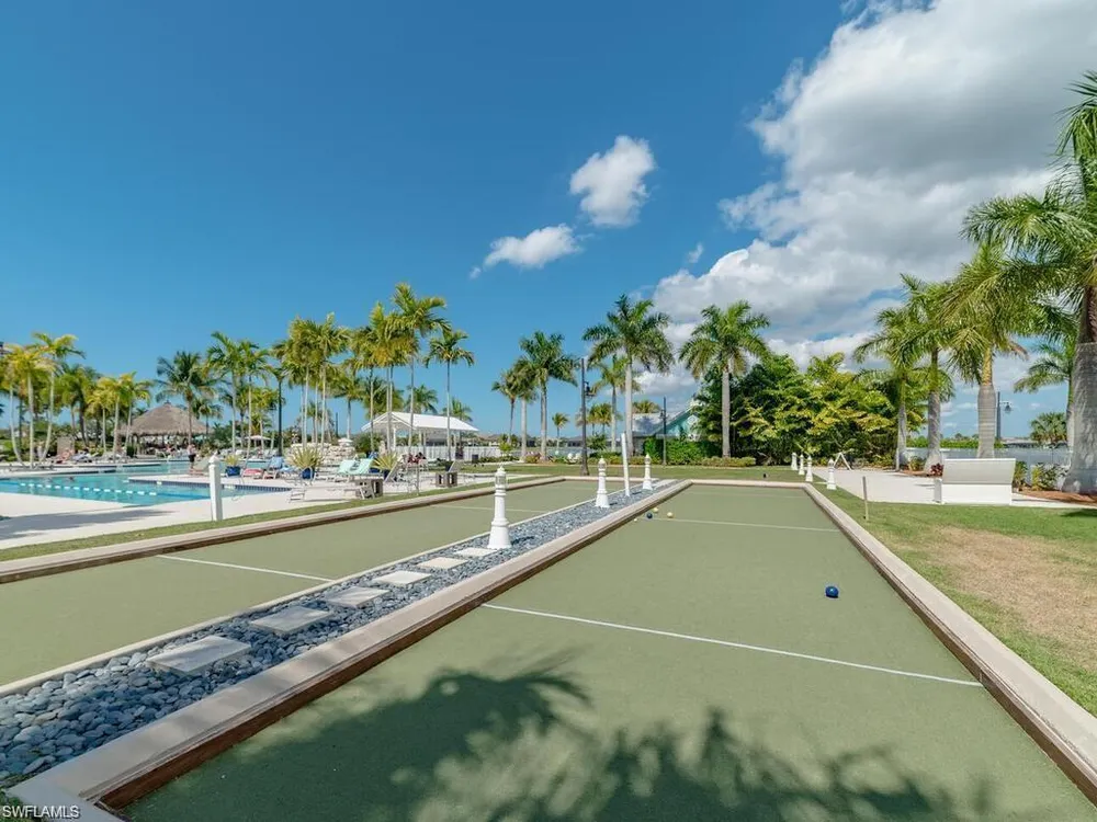 14338 Laguna Springs Ln, Naples, FL 34114