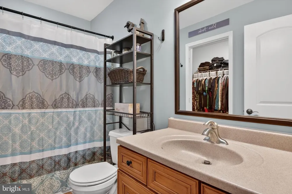1241 Shadowbrooke Dr, Dover, PA 17315