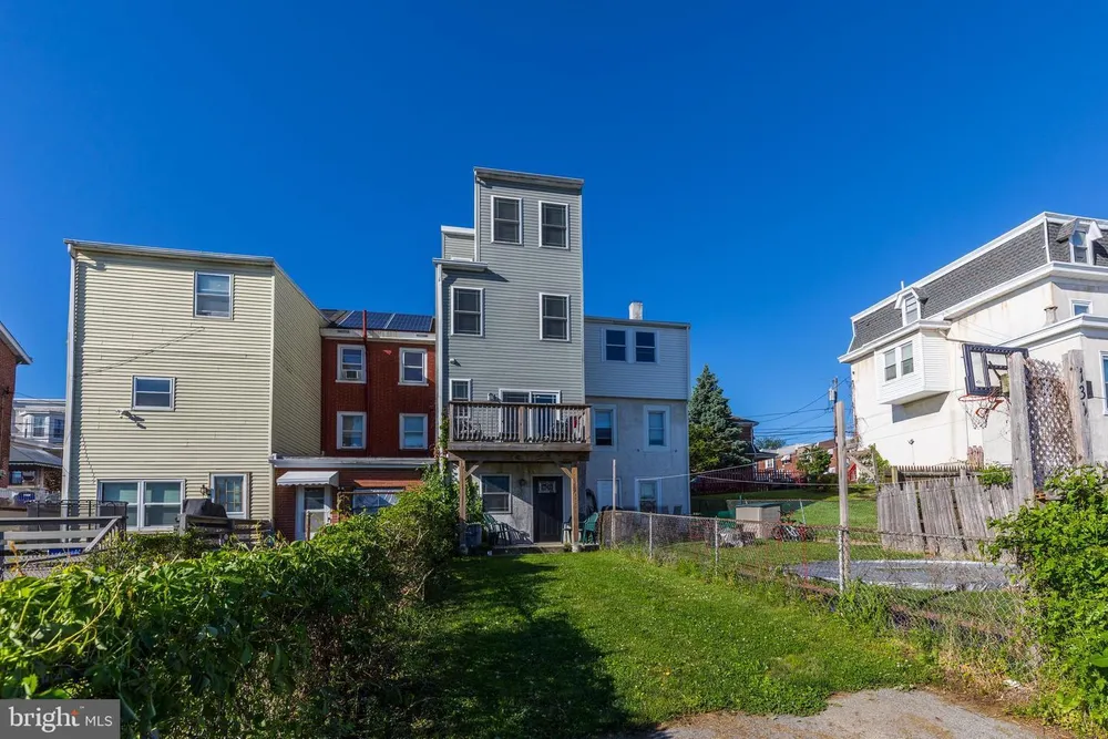 129 W 6th St, Bridgeport, PA 19405