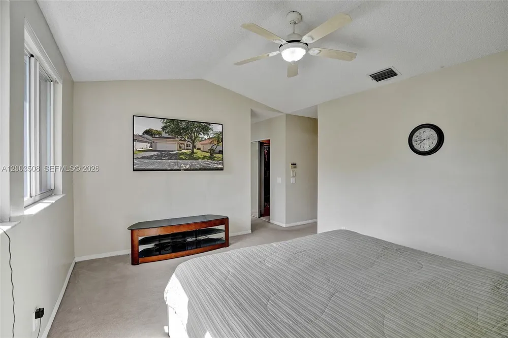 636 Sand Creek Cir, Weston, FL 33327