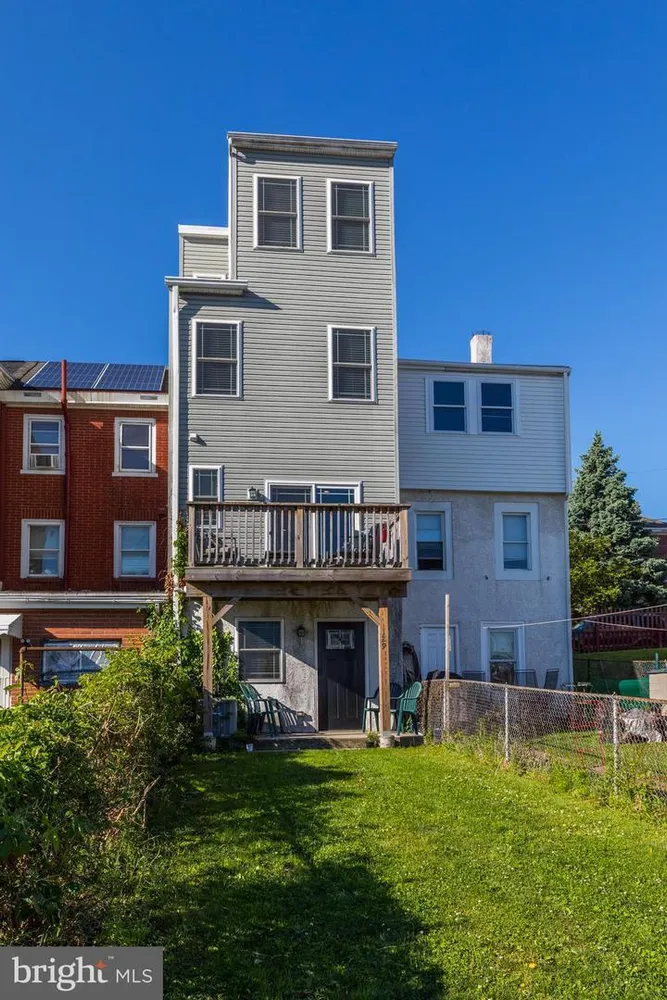 129 W 6th St, Bridgeport, PA 19405