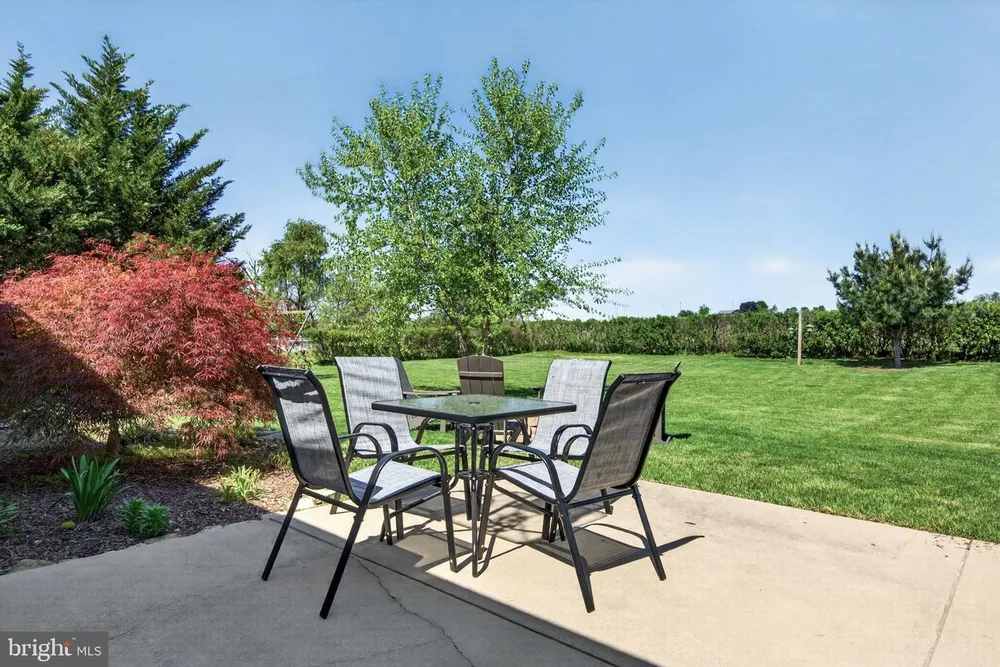 1241 Shadowbrooke Dr, Dover, PA 17315