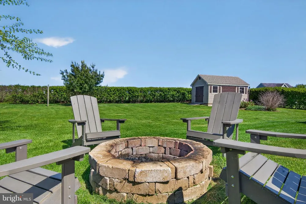 1241 Shadowbrooke Dr, Dover, PA 17315