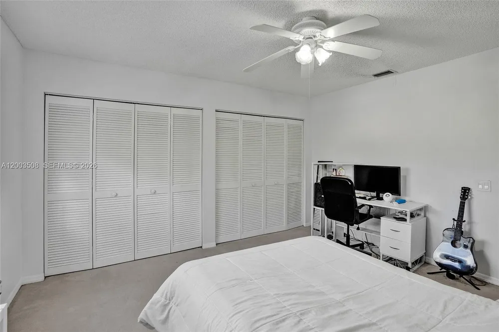 636 Sand Creek Cir, Weston, FL 33327