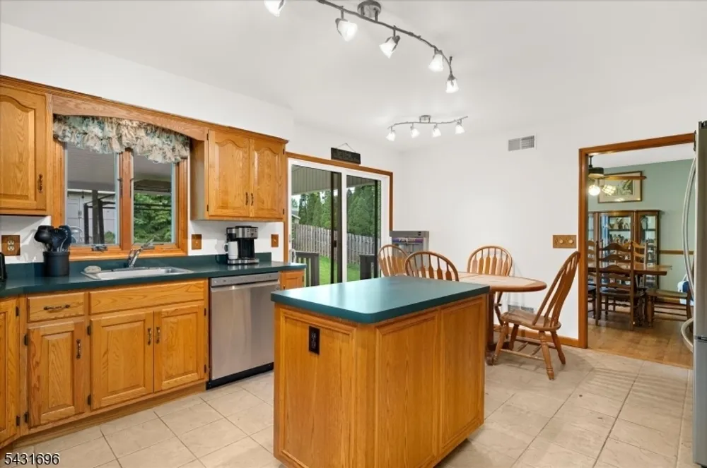 729 Vulcanite Ave, Alpha, NJ 08865