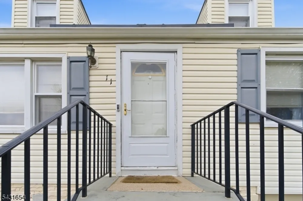 11 Gregory Terrace, Morristown, NJ 07960