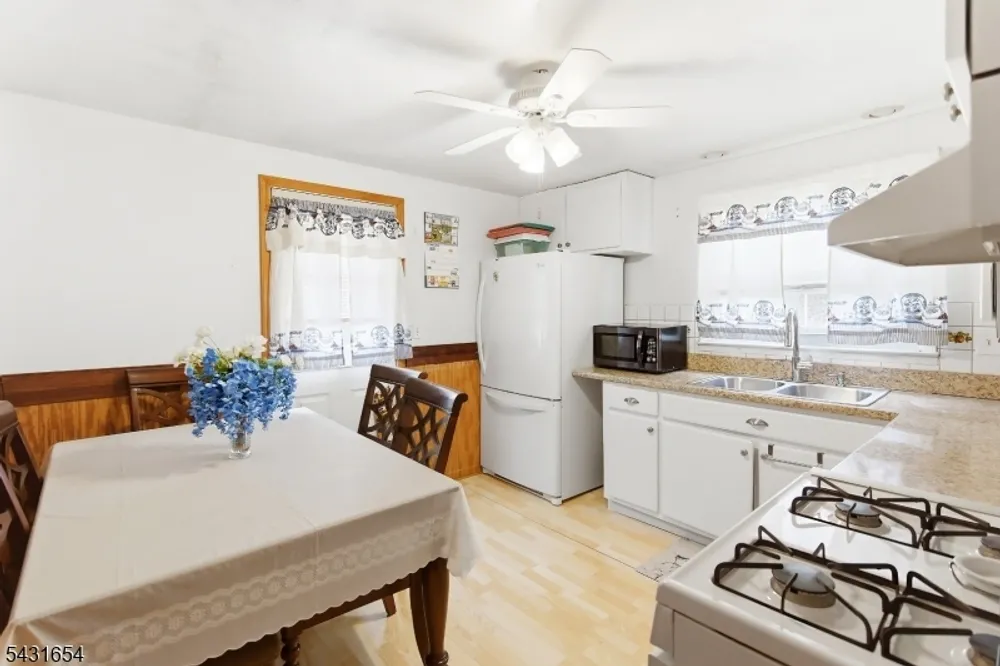 11 Gregory Terrace, Morristown, NJ 07960