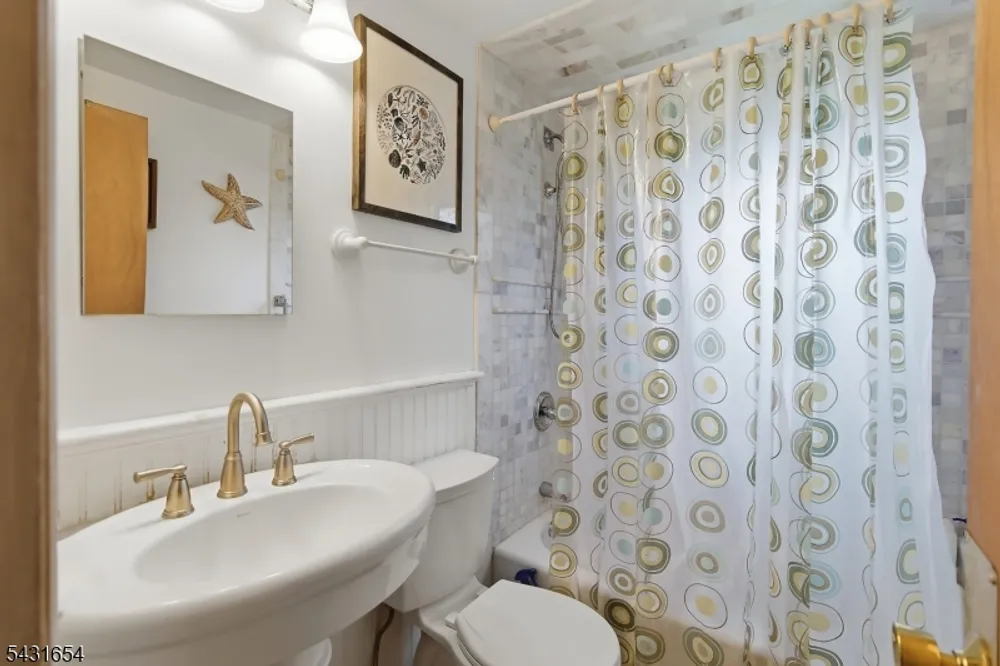 11 Gregory Terrace, Morristown, NJ 07960
