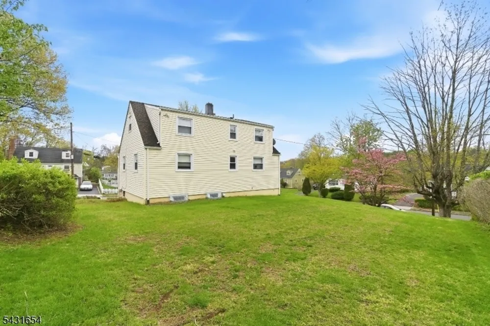 11 Gregory Terrace, Morristown, NJ 07960