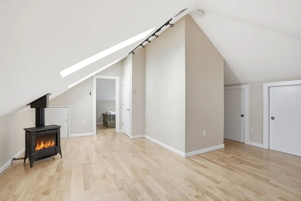 52 Boutwell St, Boston, MA 02122
