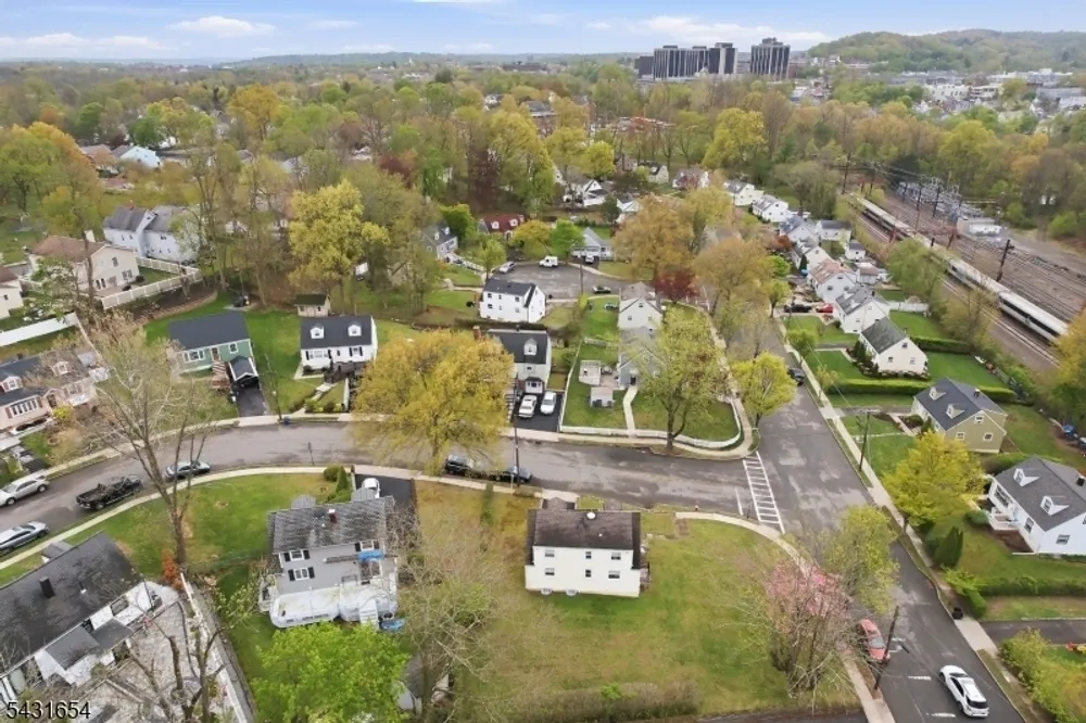 11 Gregory Terrace, Morristown, NJ 07960