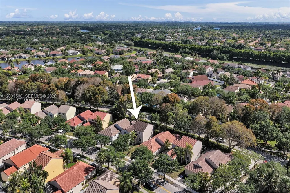 636 Sand Creek Cir, Weston, FL 33327