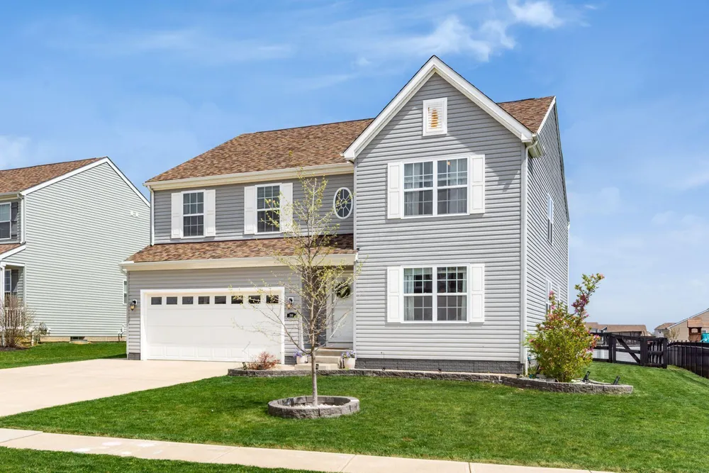 198 Rosewood Loop SW, Commercial Point, OH 43116