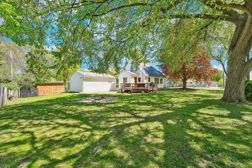 7710 Groveland Rd, Mounds View, MN 55112