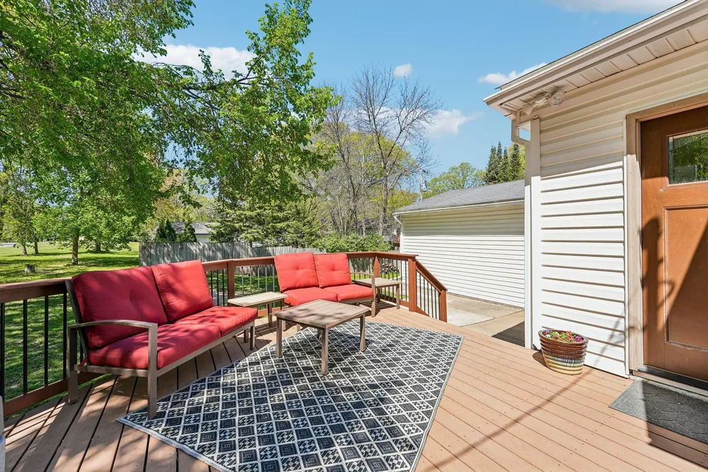 7710 Groveland Rd, Mounds View, MN 55112